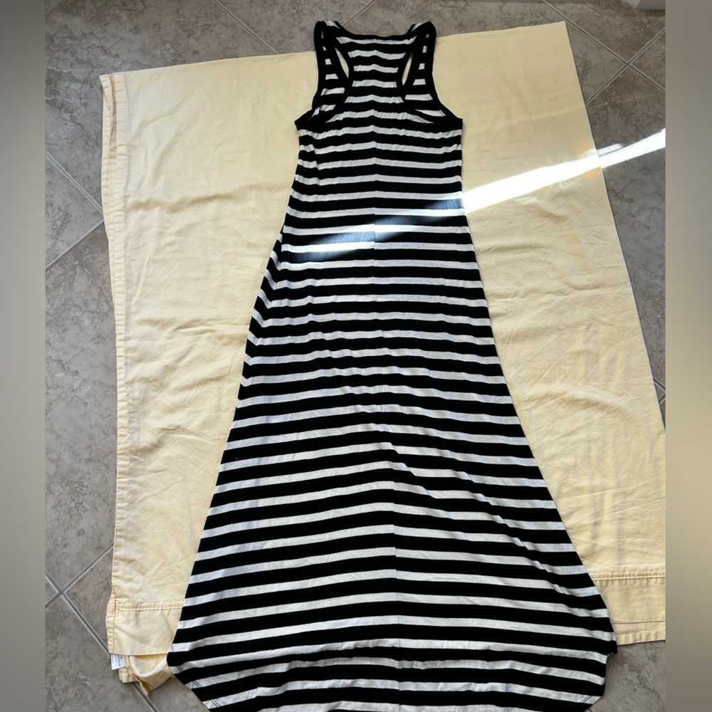 Dress Express - Picture 2 of 3